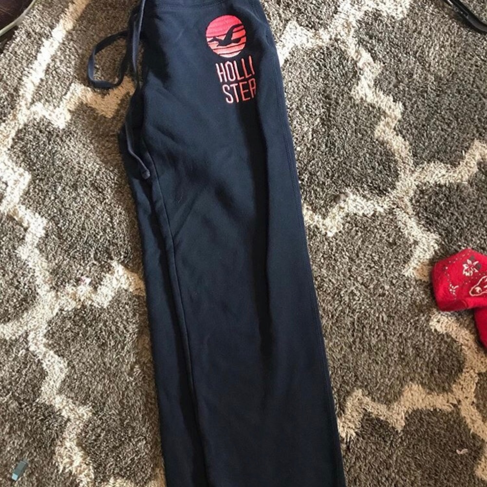 Hollister Sweats